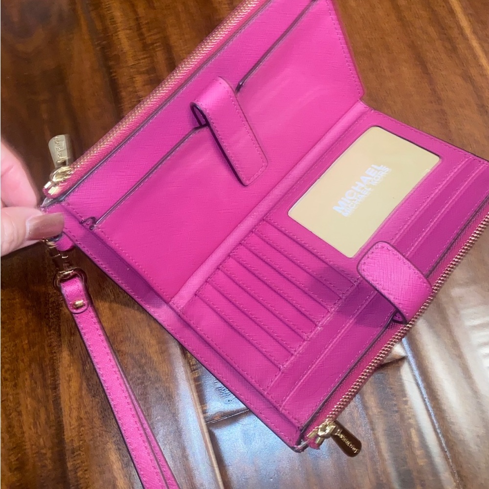 Michael Kors Wristlet